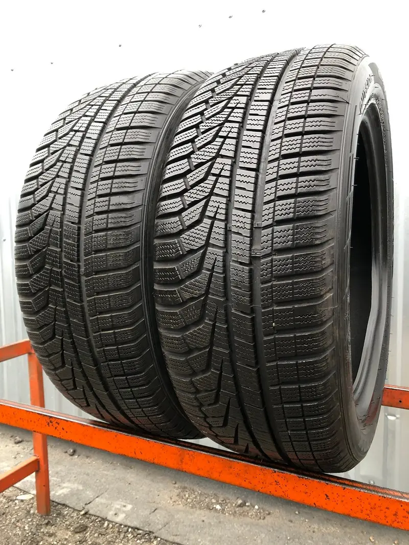 Пара б/у шин 225/50 R17 Hankook Winter I Cept Evo2 W320