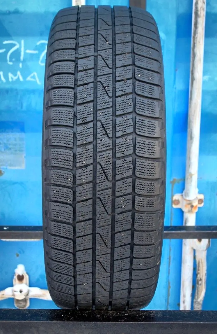 Б/у шина 225/50 R17 Hankook Winter I*cept IZ W606