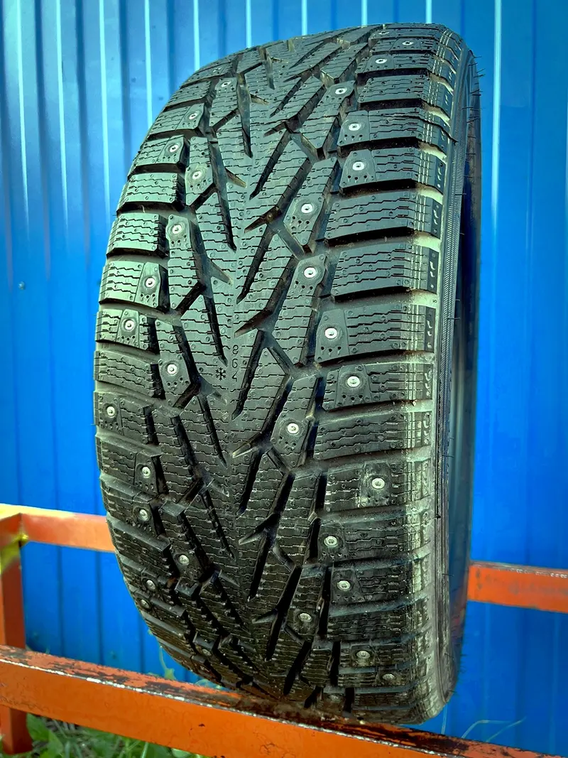 Новая шина 225/50 R17 Ikon Tyres Character Ice 7