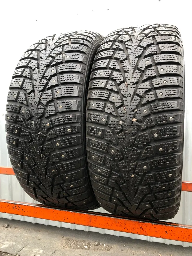 Пара б/у шин 225/50 R17 Maxxis Arctictrekker NP3