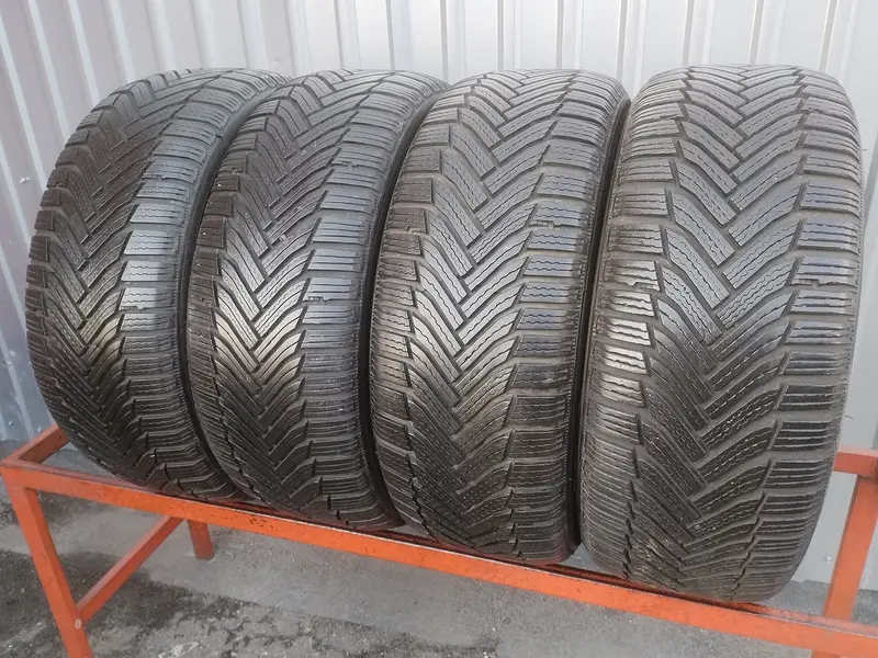 Комплект б/у шин 225/50 R17 Michelin Alpin 6