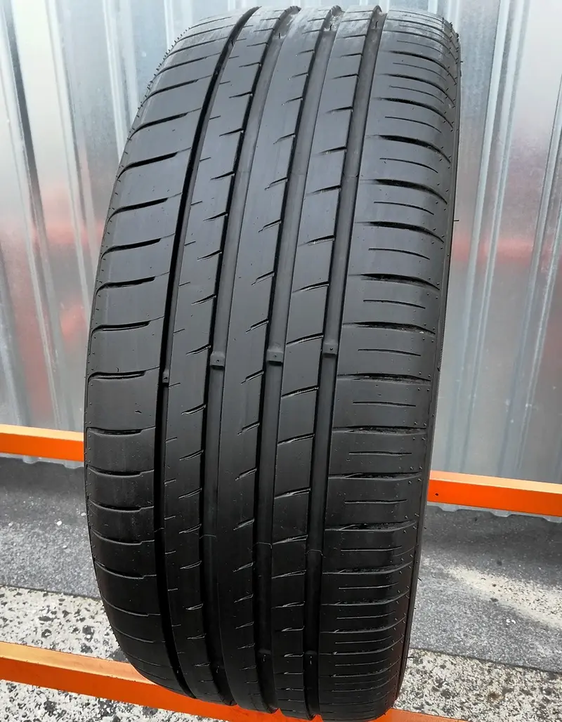 Б/у шина 225/50 R17 Nexen Nfera RU1 SUV