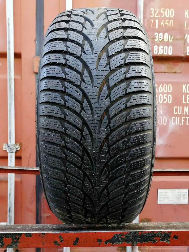Б/у шина 225/50 R17 Nokian WR D3