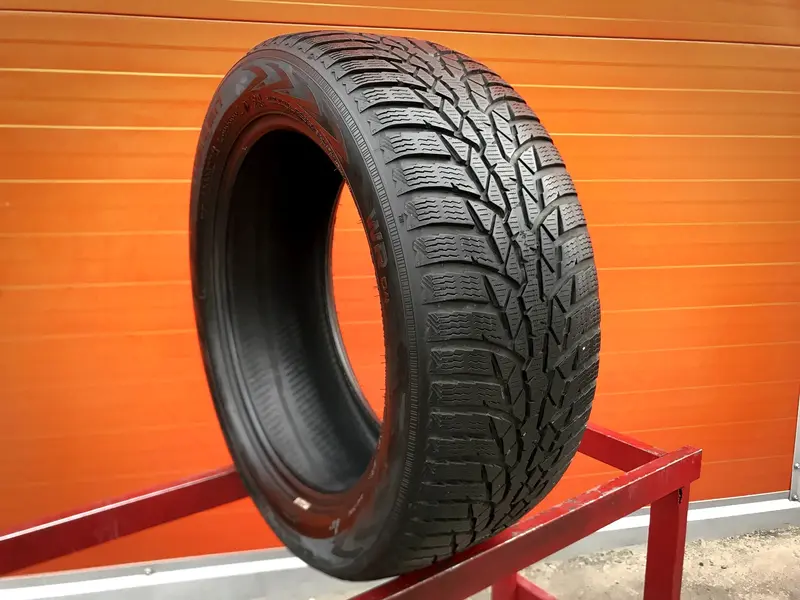 Б/у шина 225/50 R17 Nokian WR D4