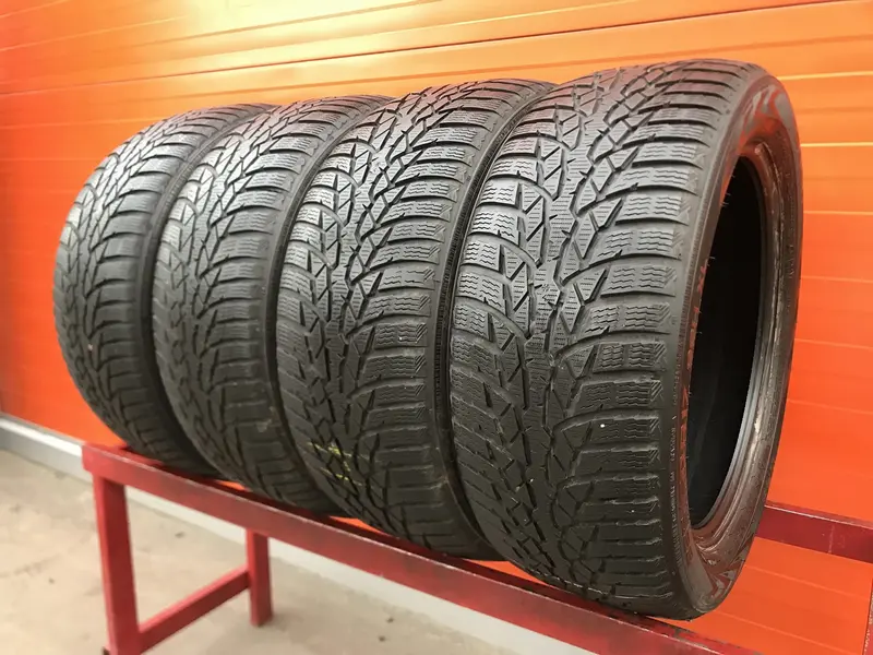 Комплект б/у шин 225/50 R17 Nokian WR D4