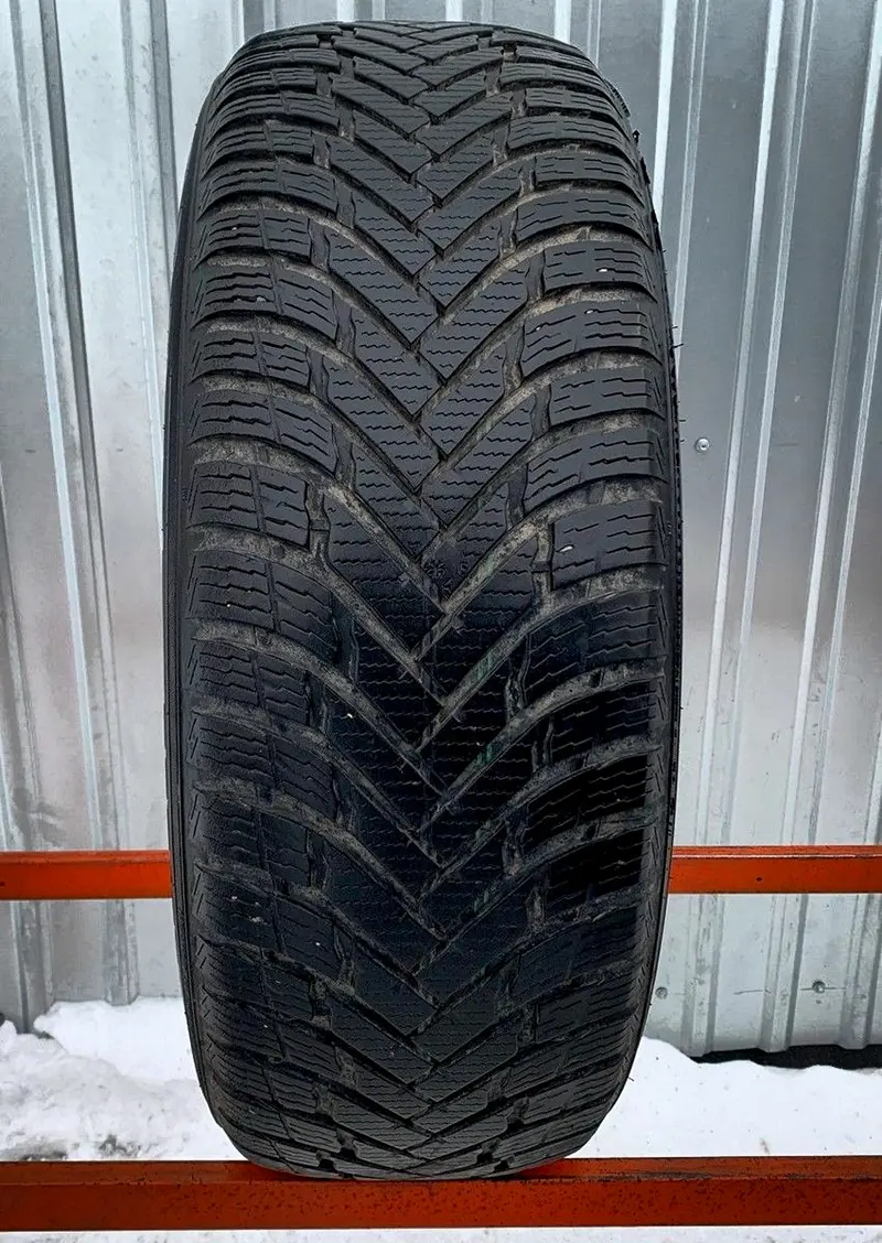 Б/у шина 225/50 R17 Nokian Weatherproof