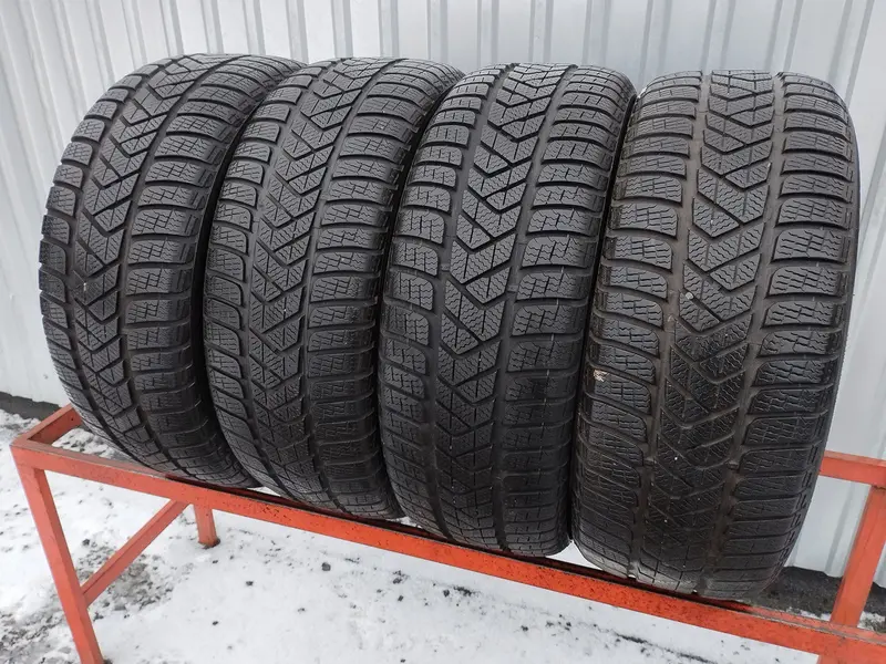 Комплект б/у шин 225/50 R17 Pirelli Winter Sottozero 3