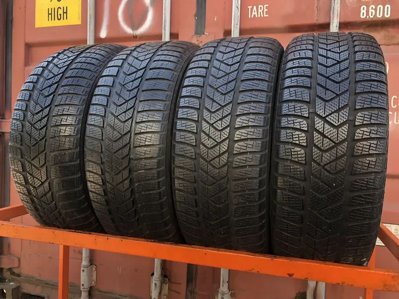 Комплект б/у шин 225/50 R17 Pirelli Winter Sottozero 3