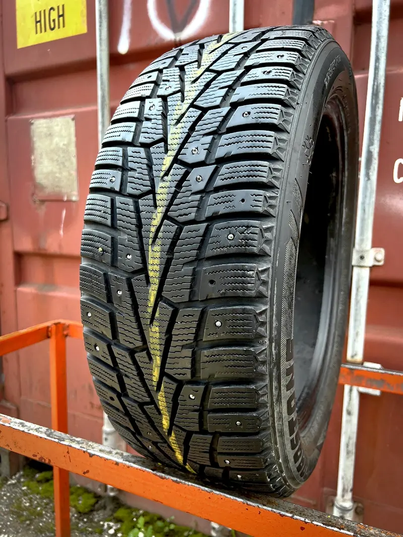 Б/у шина 225/50 R17 Roadstone Winguard Winspike WGWS-02