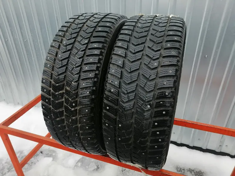 Пара б/у шин 225/50 R17 Vredestein Arctrac