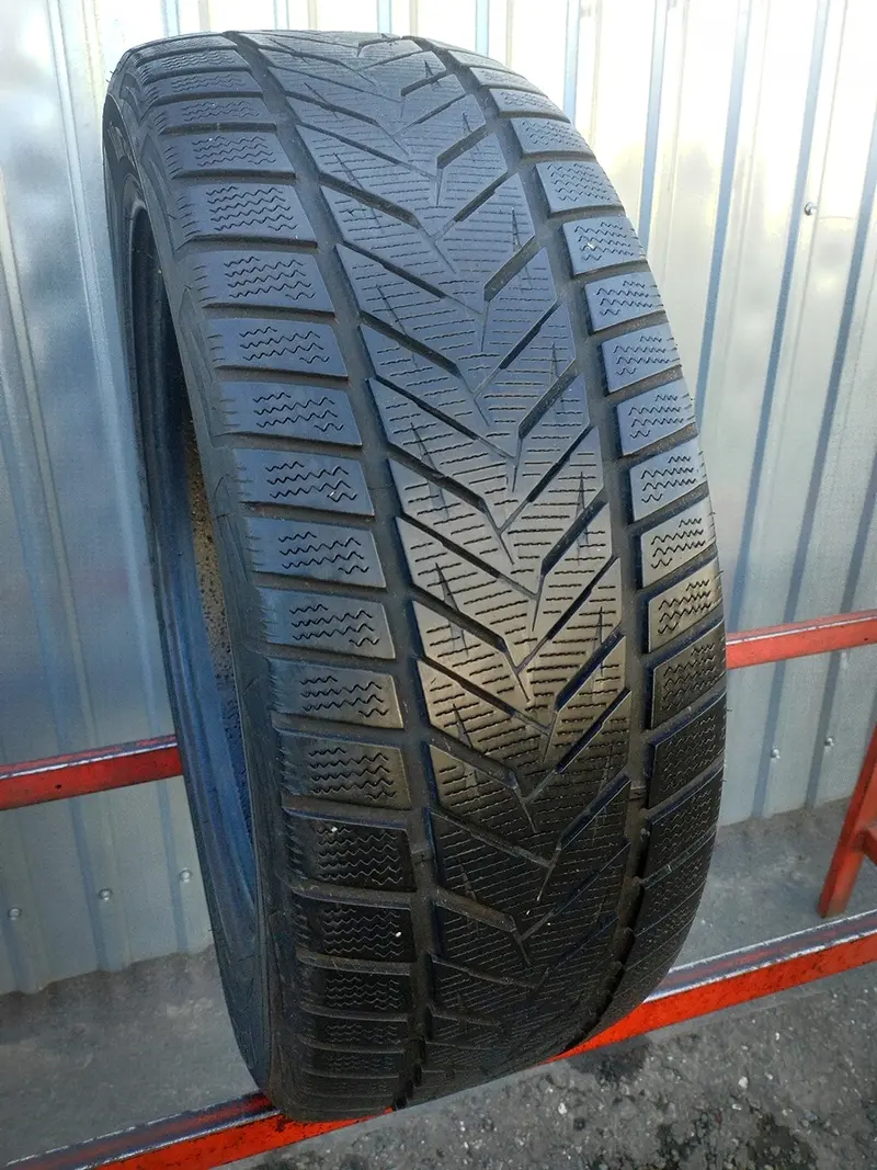 Б/у шина 225/50 R17 Vredestein Wintrac Xtreme S