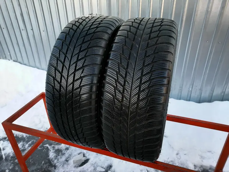 Пара б/у шин 225/50 R18 Bridgestone Blizzak LM-001 RunFlat