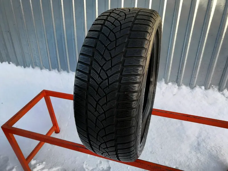 Б/у шина 225/50 R18 Goodyear Ultra Grip Perfomance GEN-1