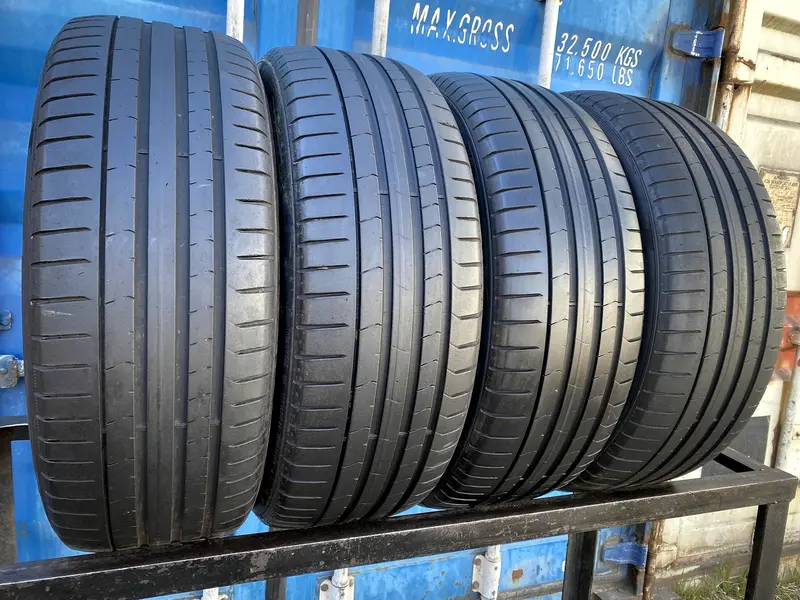 Комплект б/у шин 225/50 R18 Pirelli P Zero PZ4