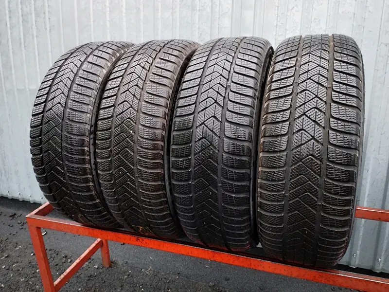 Комплект б/у шин 225/50 R18 Pirelli Winter Sottozero 3 RunFlat