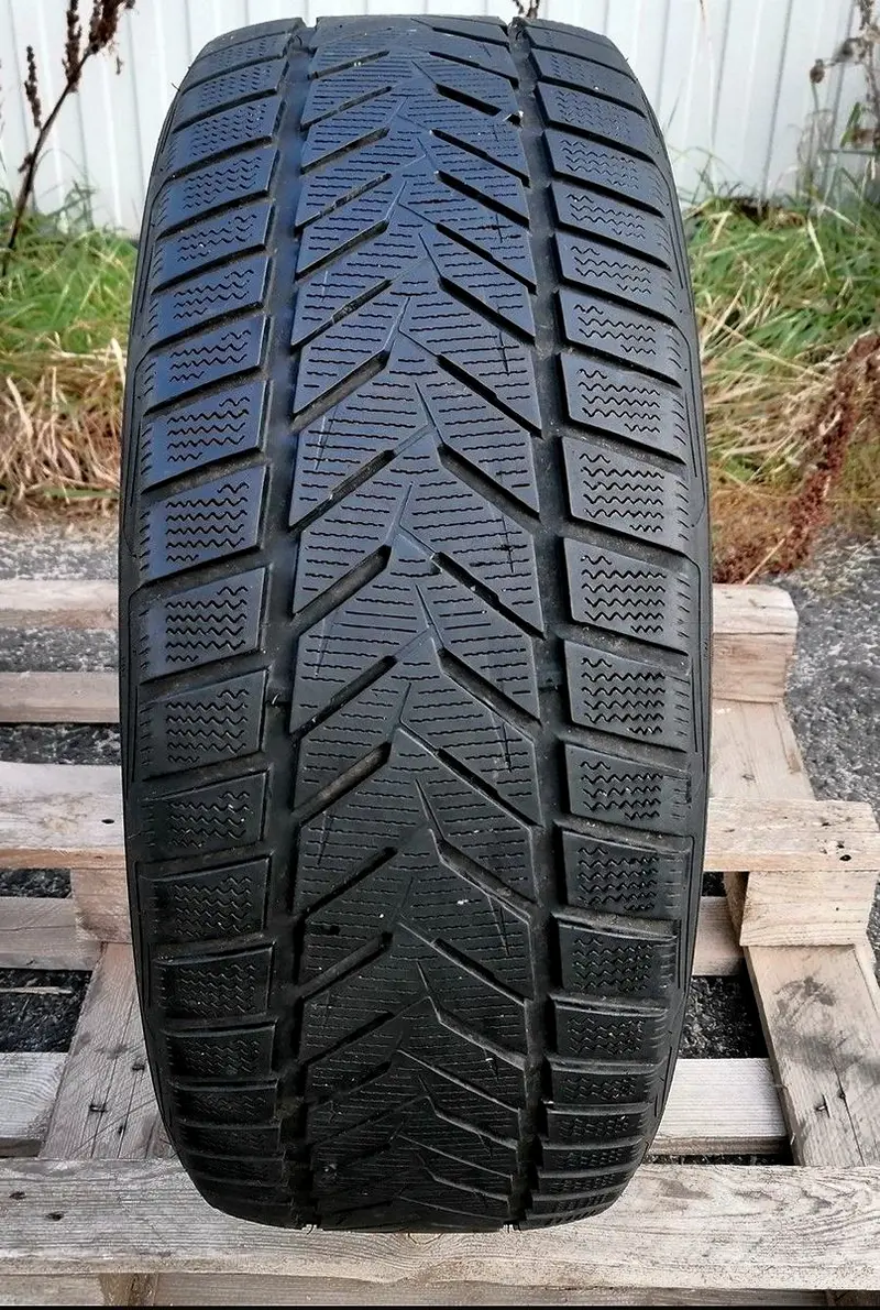 Б/у шина 225/50 R18 Vredestein Wintrac Xtreme S