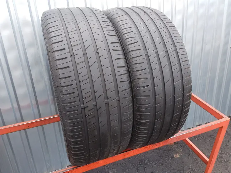 Пара б/у шин 225/55 R16 Barum Bravuris 3HM
