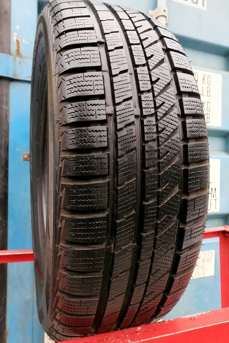 Б/у шина 225/55 R16 Bridgestone Blizzak LM30