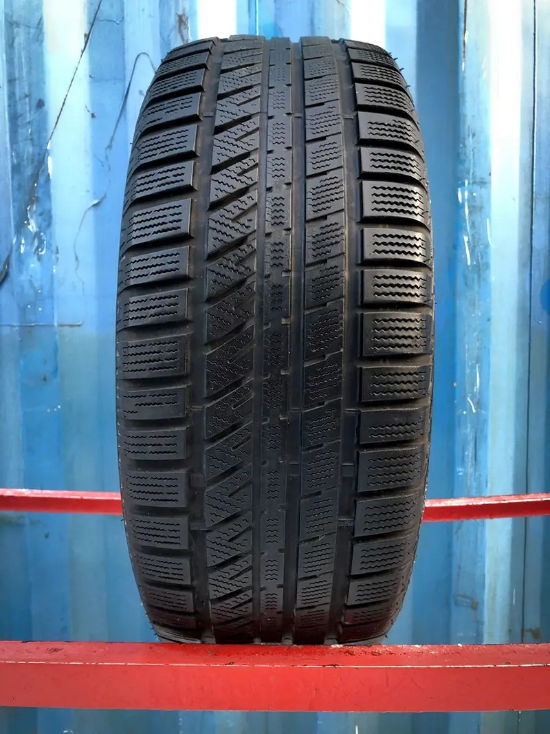 Б/у шина 225/55 R16 Bridgestone Blizzak LM30
