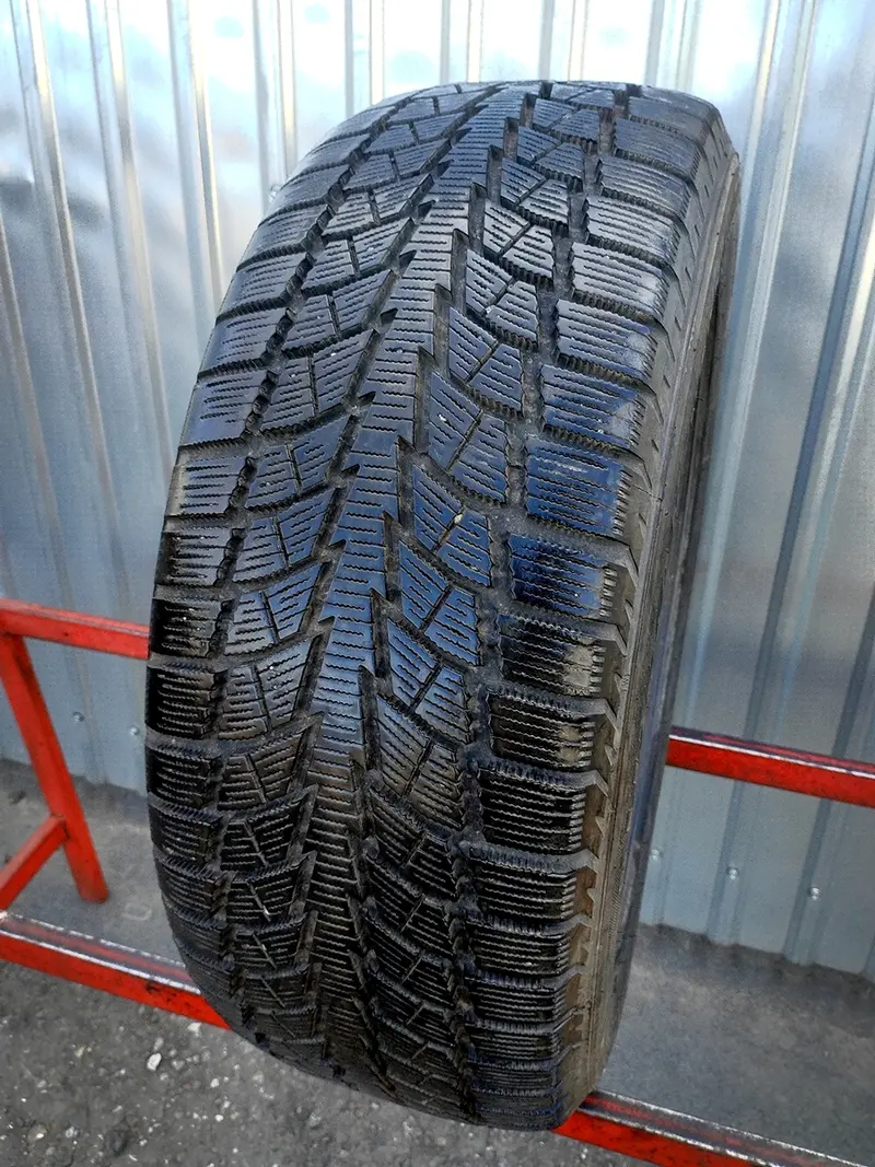 Б/у шина 225/55 R16 Bridgestone Blizzak Nordic
