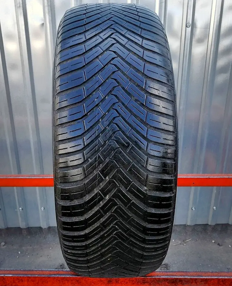 Б/у шина 225/55 R16 Continental AllSeasonContact