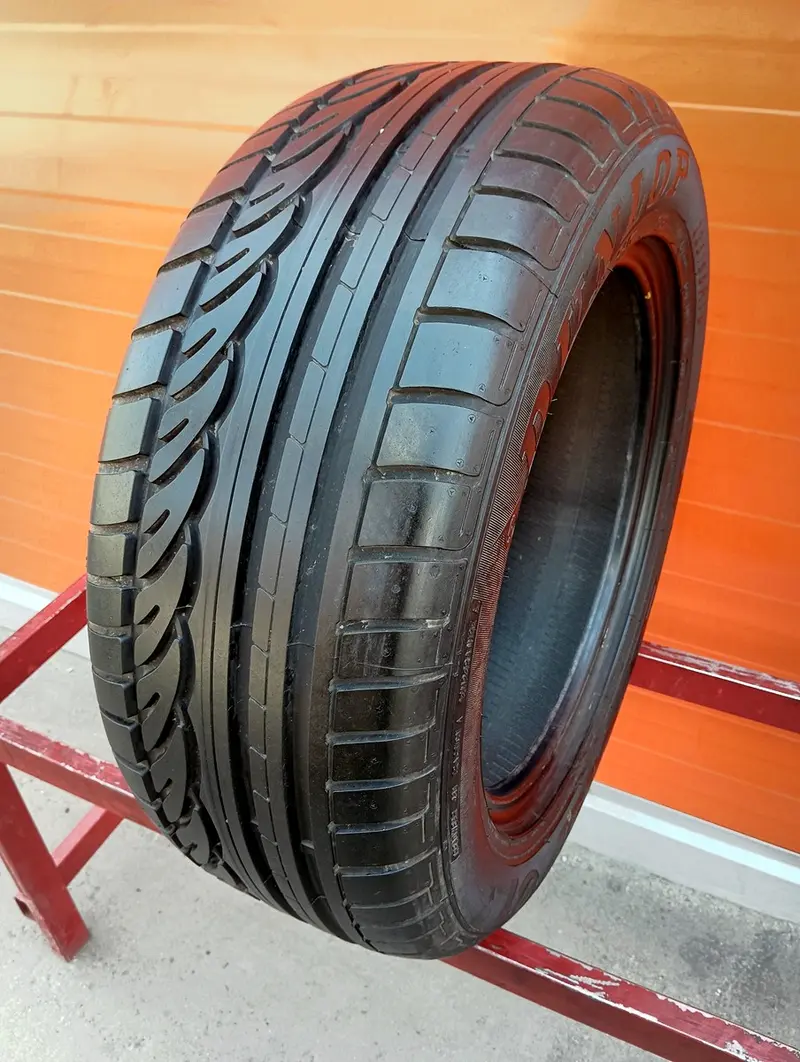 Б/у шина 225/55 R16 Dunlop SP Sport 01