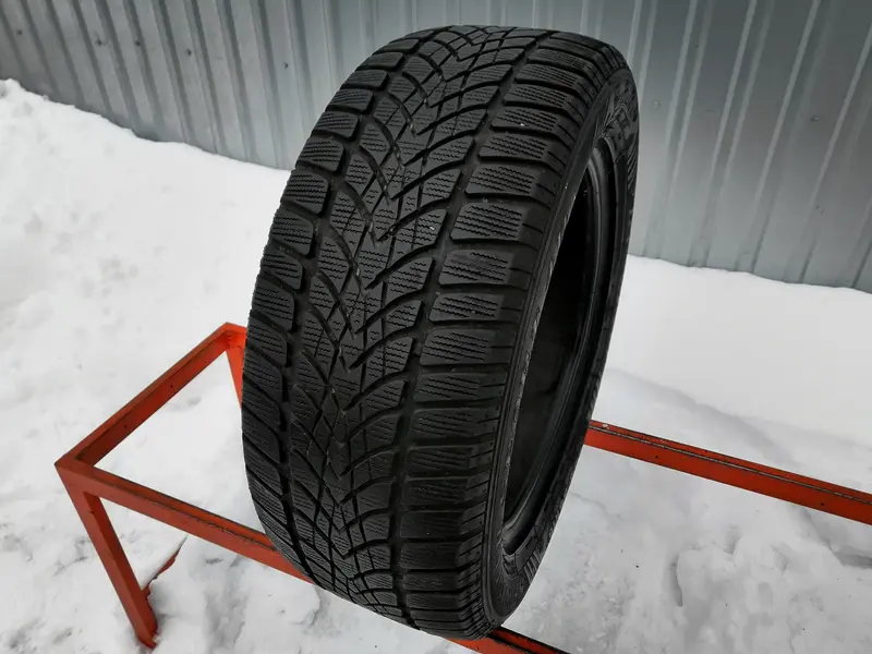 Б/у шина 225/55 R16 Dunlop SP Winter Sport 4D