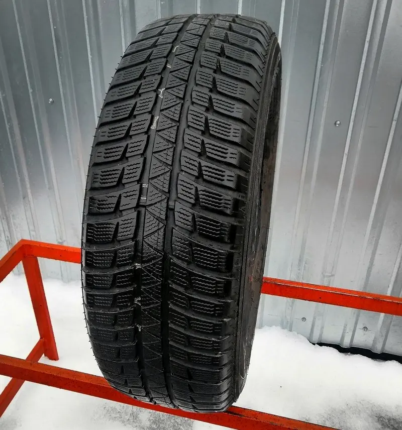 Б/у шина 225/55 R16 Falken Eurowinter HS-449