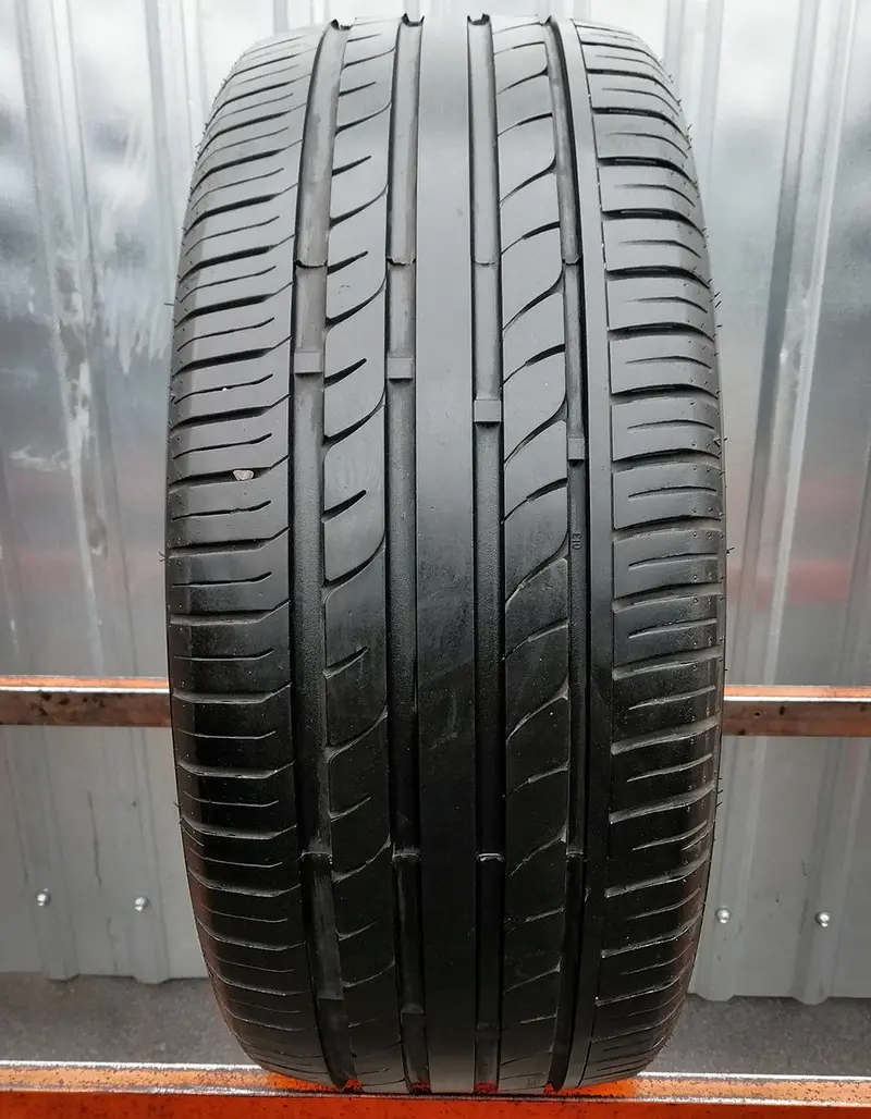 Б/у шина 225/55 R16 Goodride SA-37