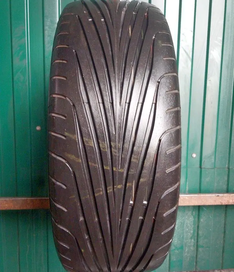 Б/у шина 225/55 R16 Goodyear Eagle F1 GS-D3
