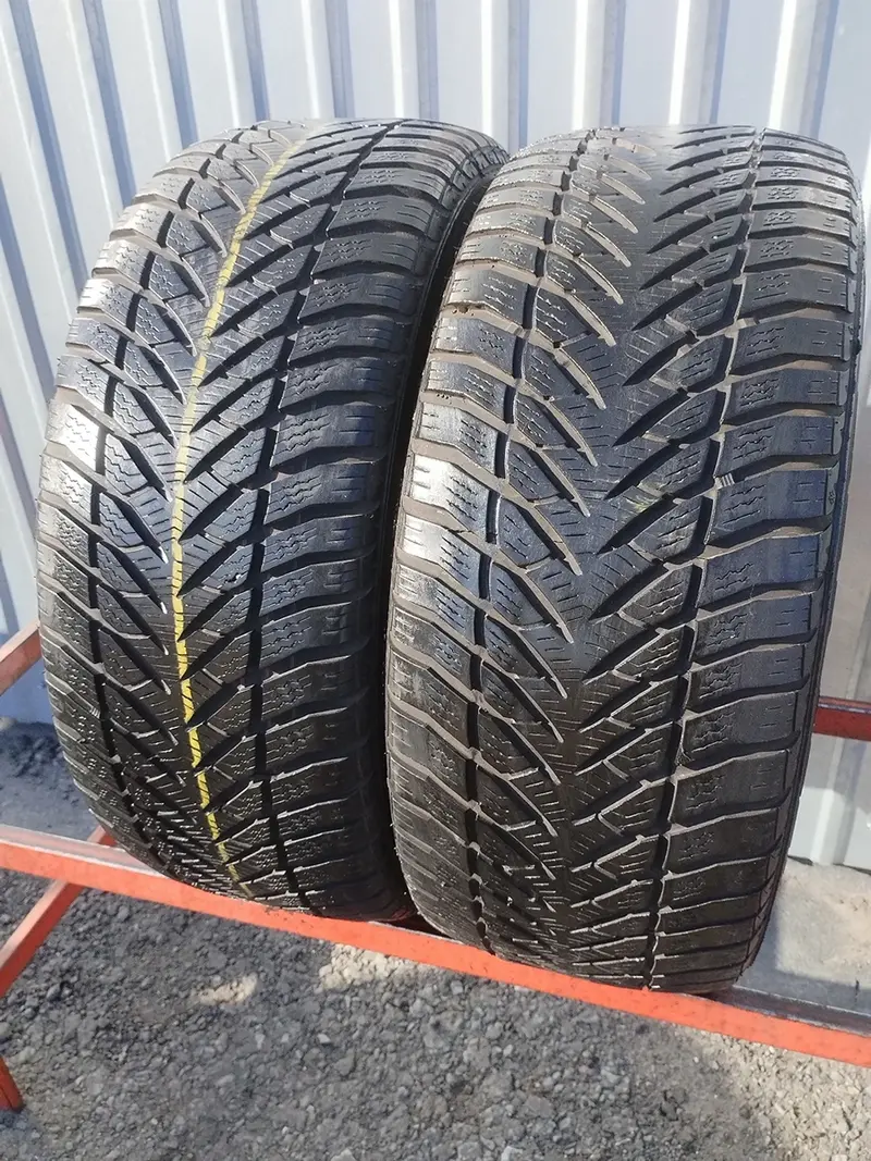 Пара б/у шин 225/55 R16 Goodyear Eagle Ultra Grip GW-3