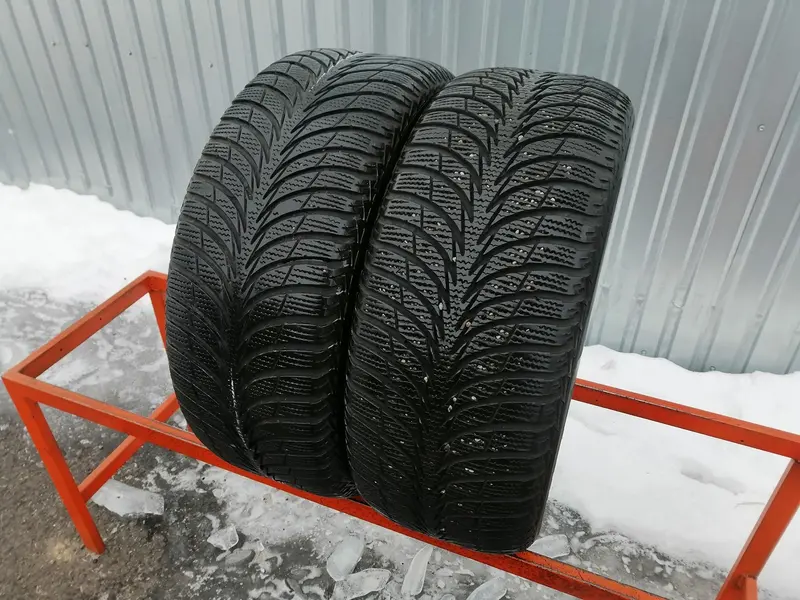 Пара б/у шин 225/55 R16 Goodyear Ultra Grip Ice Plus
