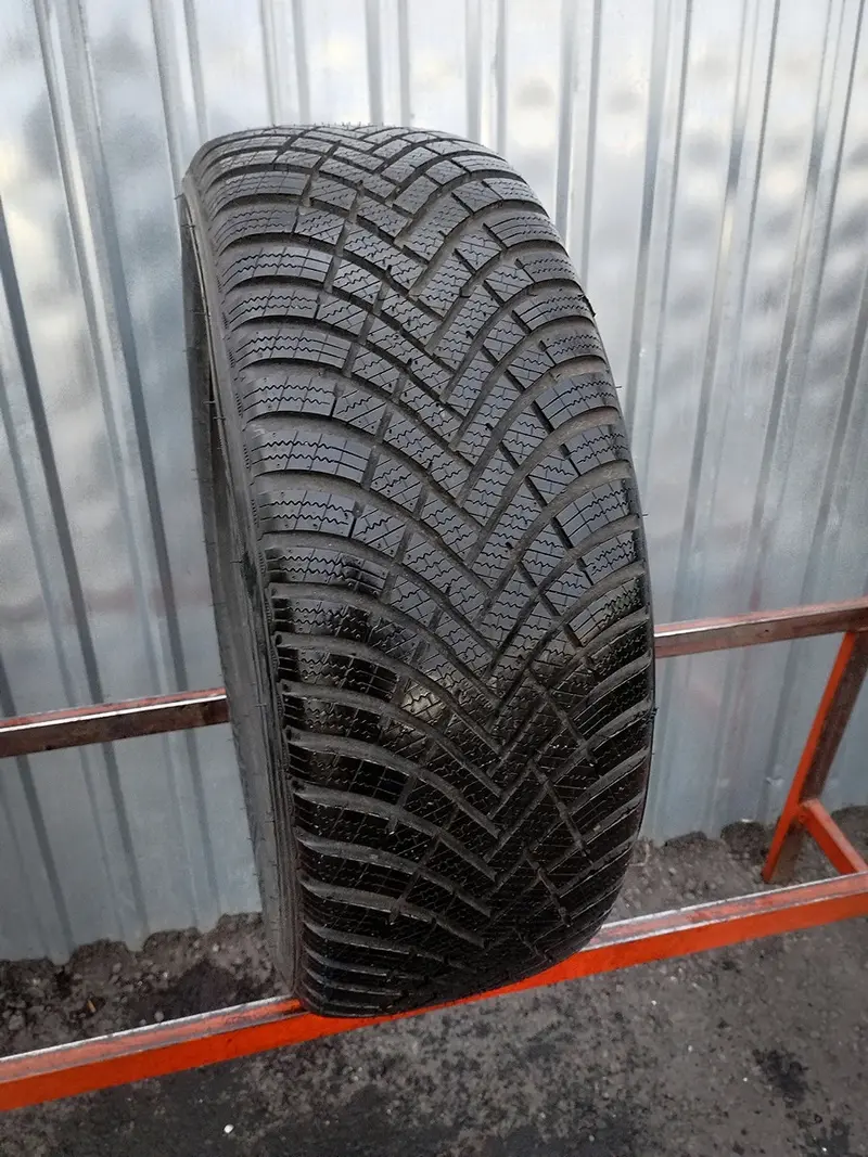 Б/у шина 225/55 R16 Hankook Winter I*cept RS3 W462