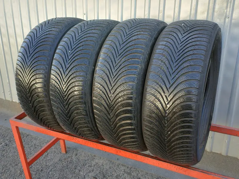 Комплект б/у шин 225/55 R16 Michelin Alpin 5