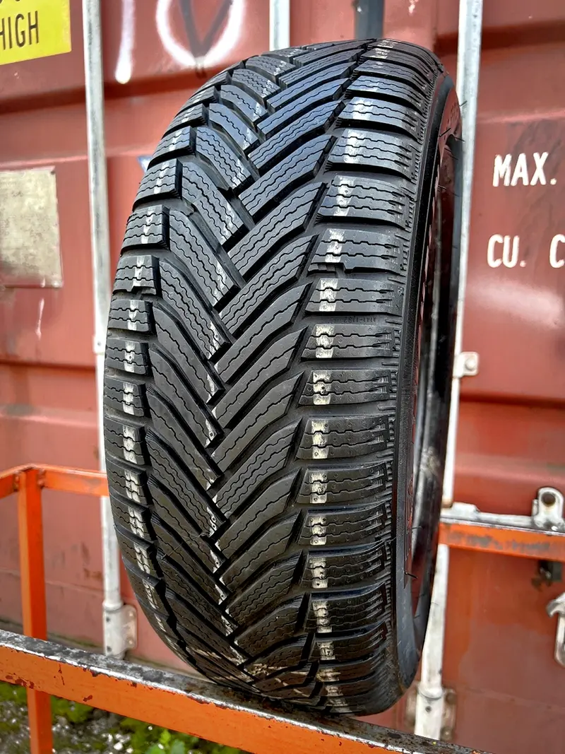 Б/у шина 225/55 R16 Michelin Alpin 6
