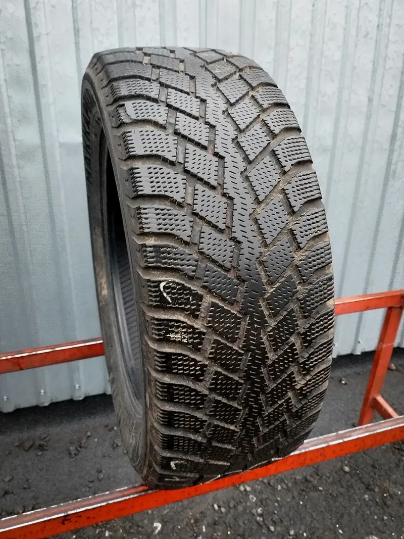 Б/у шина 225/55 R16 Nokian Hakkapeliitta Q