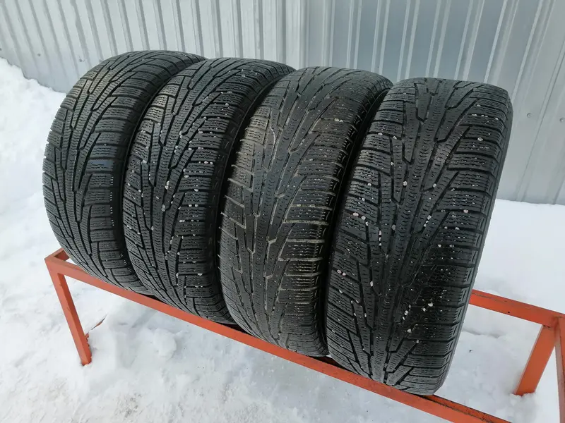 Комплект б/у шин 225/55 R16 Nokian Hakkapeliitta R