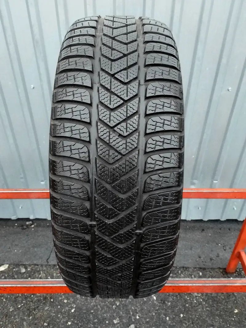 Б/у шина 225/55 R16 Pirelli Winter Sottozero 3