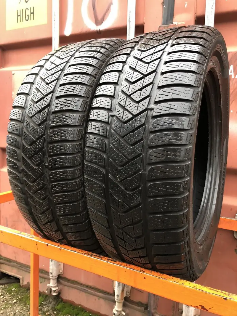 Пара б/у шин 225/55 R16 Pirelli Winter Sottozero 3