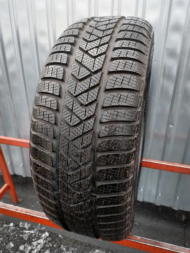 Б/у шина 225/55 R16 Pirelli Winter Sottozero 3, фото 1