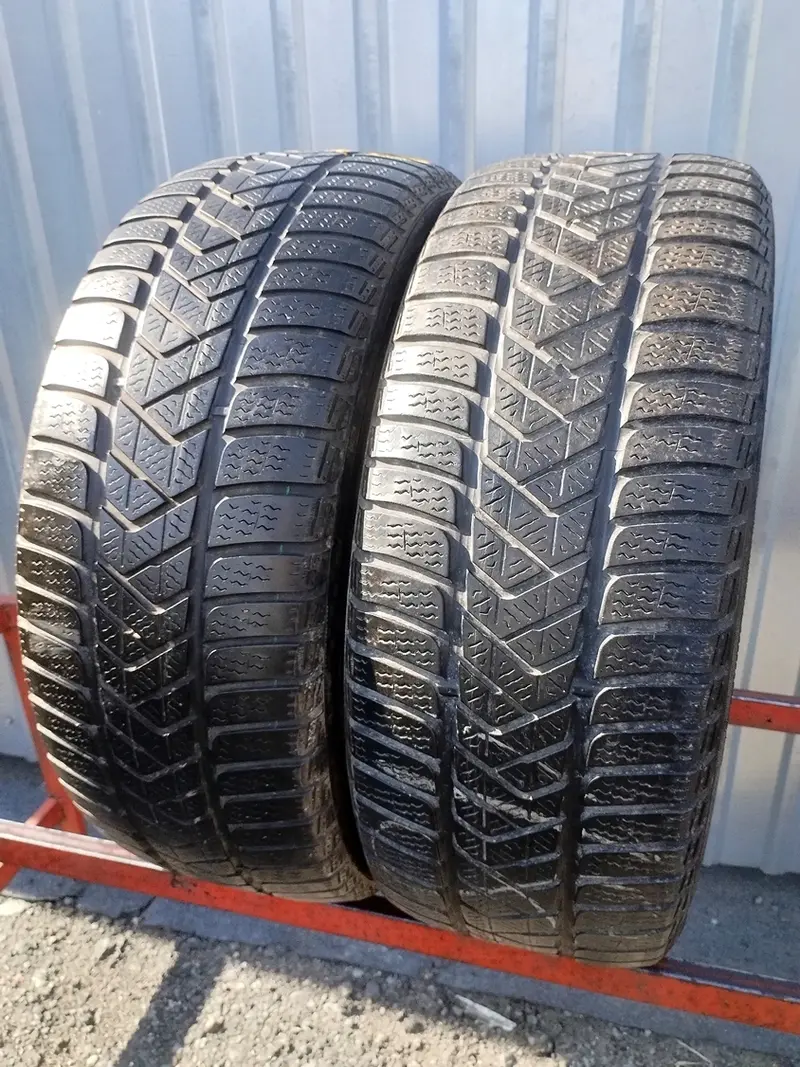 Пара б/у шин 225/55 R16 Pirelli Winter Sottozero 3