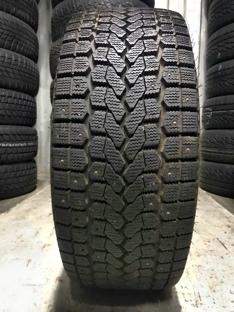 Б/у шина 225/55 R16 Yokohama Ice Guard F700 Z, фото 1