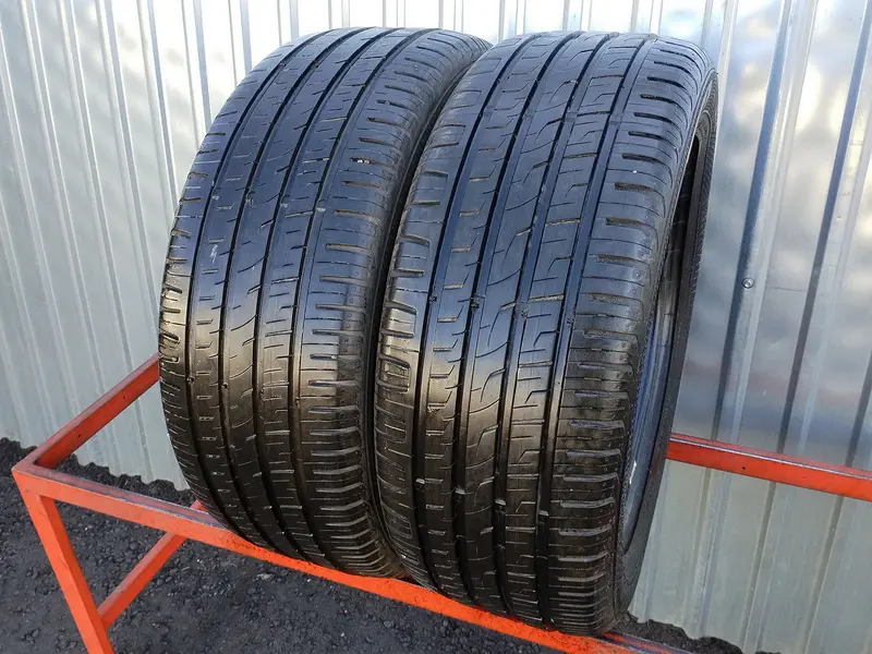 Пара б/у шин 225/55 R17 Barum Bravuris 3HM
