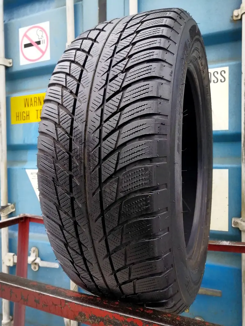 Б/у шина 225/55 R17 Bridgestone Blizzak LM-001 RunFlat, фото 1