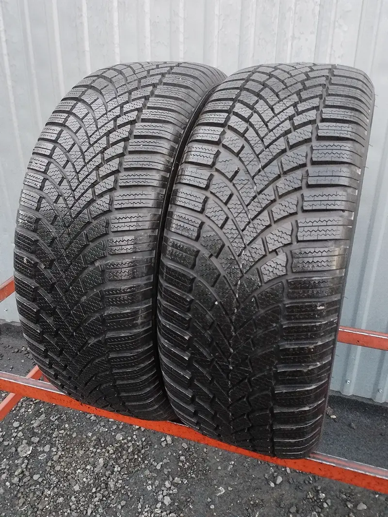 Пара б/у шин 225/55 R17 Bridgestone Blizzak LM-005