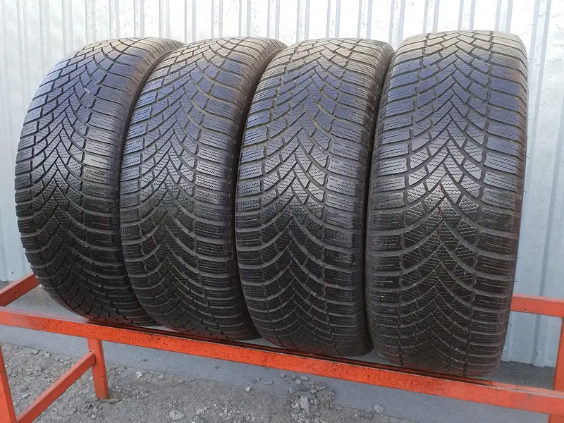 Комплект б/у шин 225/55 R17 Bridgestone Blizzak LM-005