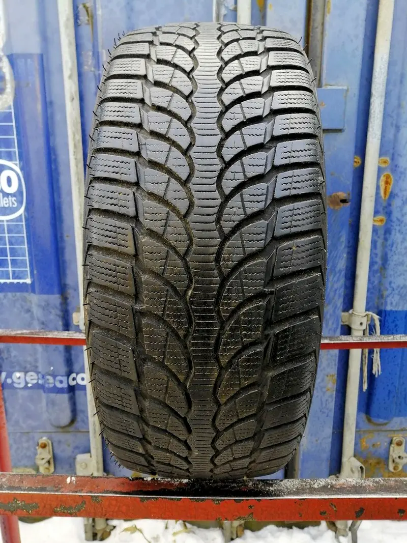 Б/у шина 225/55 R17 Bridgestone Blizzak LM32