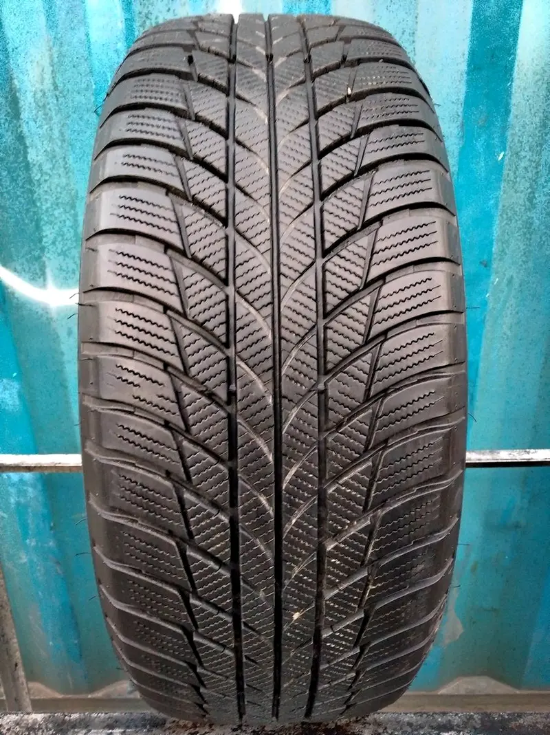 Б/у шина 225/55 R17 Bridgestone Drive Guard Winter RunFlat, фото 1