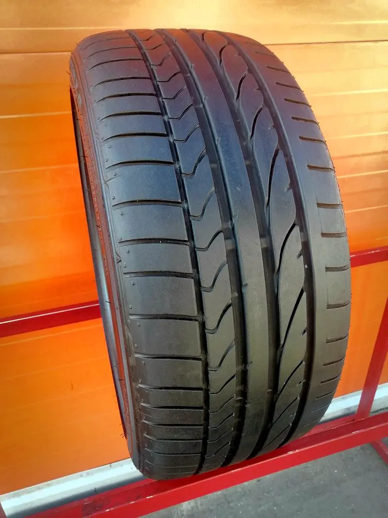 Б/у шина 225/55 R17 Bridgestone Potenza RE 050A, фото 1