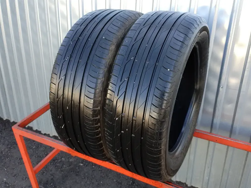 Пара б/у шин 225/55 R17 Bridgestone Turanza T001